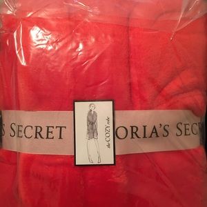 Victoria’s Secret Robe - NWT. Red. M/L.